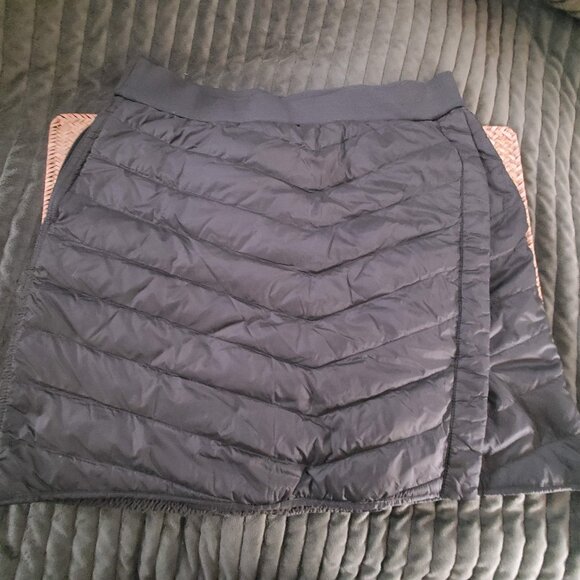 Aventure Women's Ultra Light Down Skirt - Picture 3 of 4